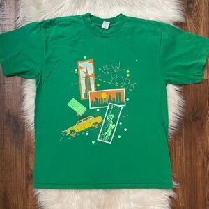 Vintage New York City Manhattan 90’s Graphic NYC colorful Green Size Large